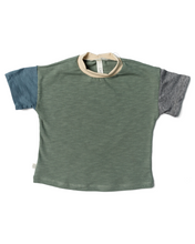 Load image into Gallery viewer, boxy tee - agave green gray heather and rainwater