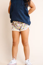 Load image into Gallery viewer, track shorts CO - bright ditsy floral