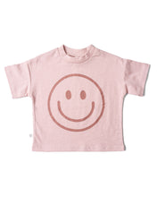 Load image into Gallery viewer, boxy tee - smile on panoramic