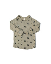 Load image into Gallery viewer, rib knit long sleeve tee CO - cedar wreath