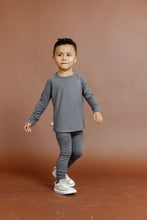 Load image into Gallery viewer, rib knit long sleeve tee - ebony