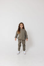 Load image into Gallery viewer, boxy sweatshirt - caper
