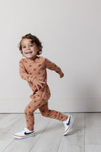 Load image into Gallery viewer, gusset pants - hey yall