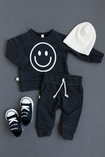 Load image into Gallery viewer, pullover crew CO - smile on heather black