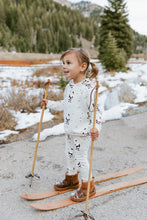 Load image into Gallery viewer, original jogger CO - St Nick