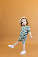 Load image into Gallery viewer, rib knit shorts CO - swell