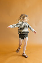 Load image into Gallery viewer, shorties CO - dark fatigue