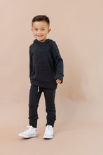 Load image into Gallery viewer, trademark raglan hoodie CO - heather black