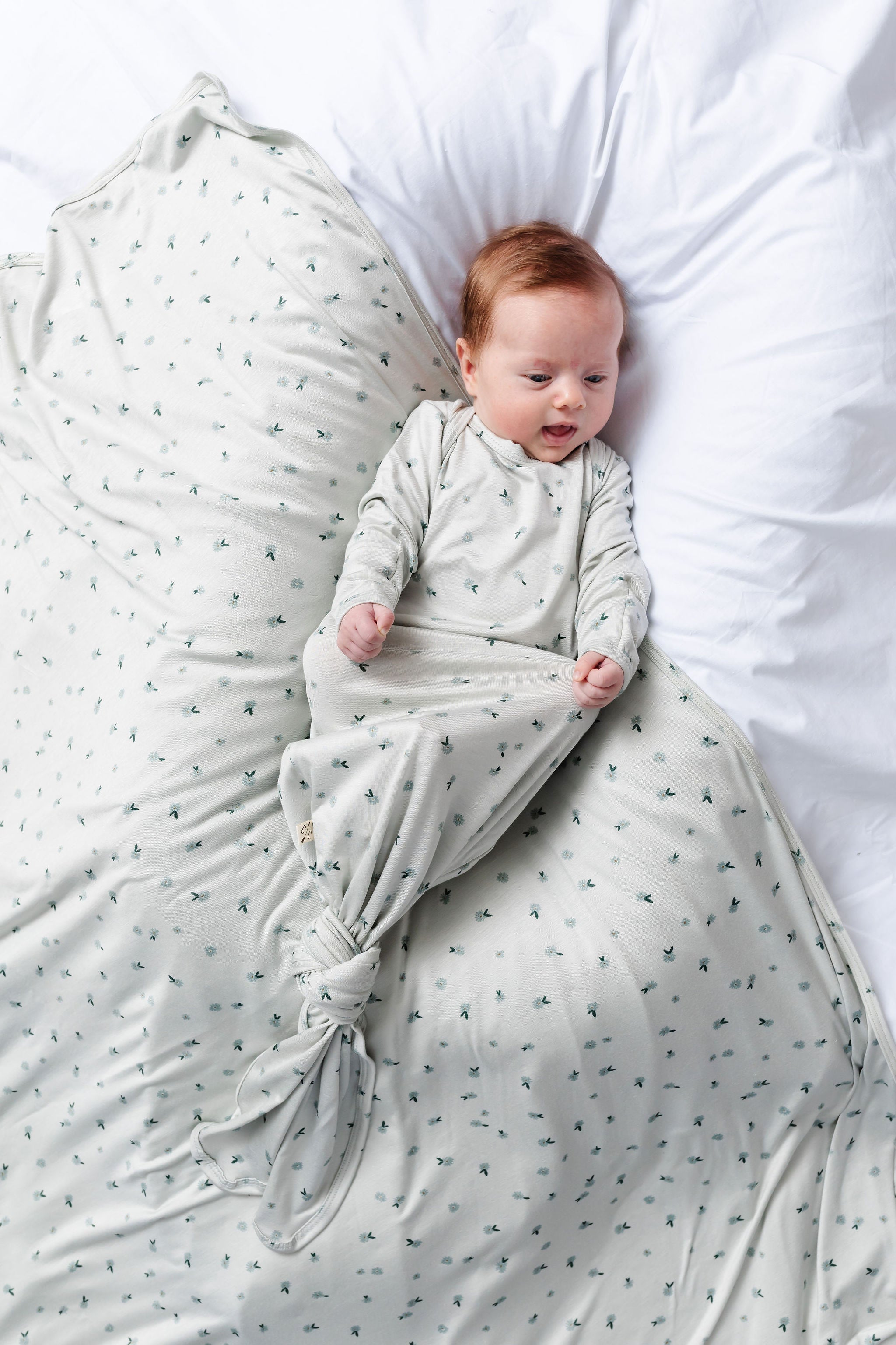 knotted sleeper CO - daisies
