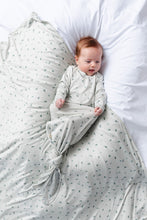 Load image into Gallery viewer, knotted sleeper CO - daisies