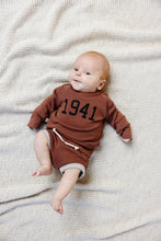 Load image into Gallery viewer, pullover crew CO - 1941 on acorn