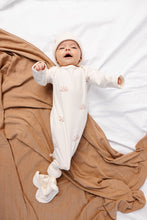 Load image into Gallery viewer, ribbed knotted sleeper CO - sunset on natural