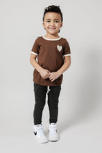 Load image into Gallery viewer, ringer tee - heart on mocha