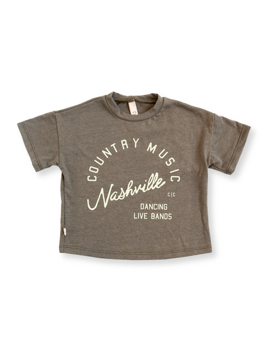 boxy tee - nashville on heather buck