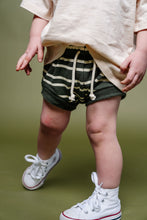 Load image into Gallery viewer, shorties - heritage green stripe