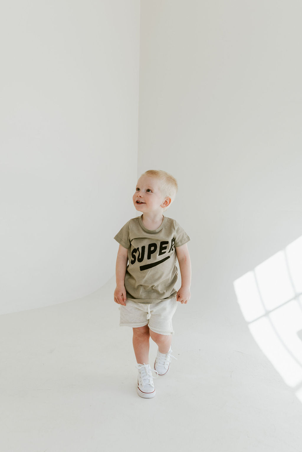 basic tee - super on greige