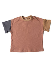 Load image into Gallery viewer, boxy tee - clove and kraft