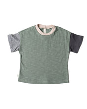 Load image into Gallery viewer, boxy tee - agave green and mushroom