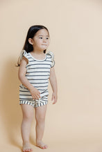 Load image into Gallery viewer, flutter tee - original stripe