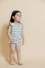Load image into Gallery viewer, flutter tee - original stripe