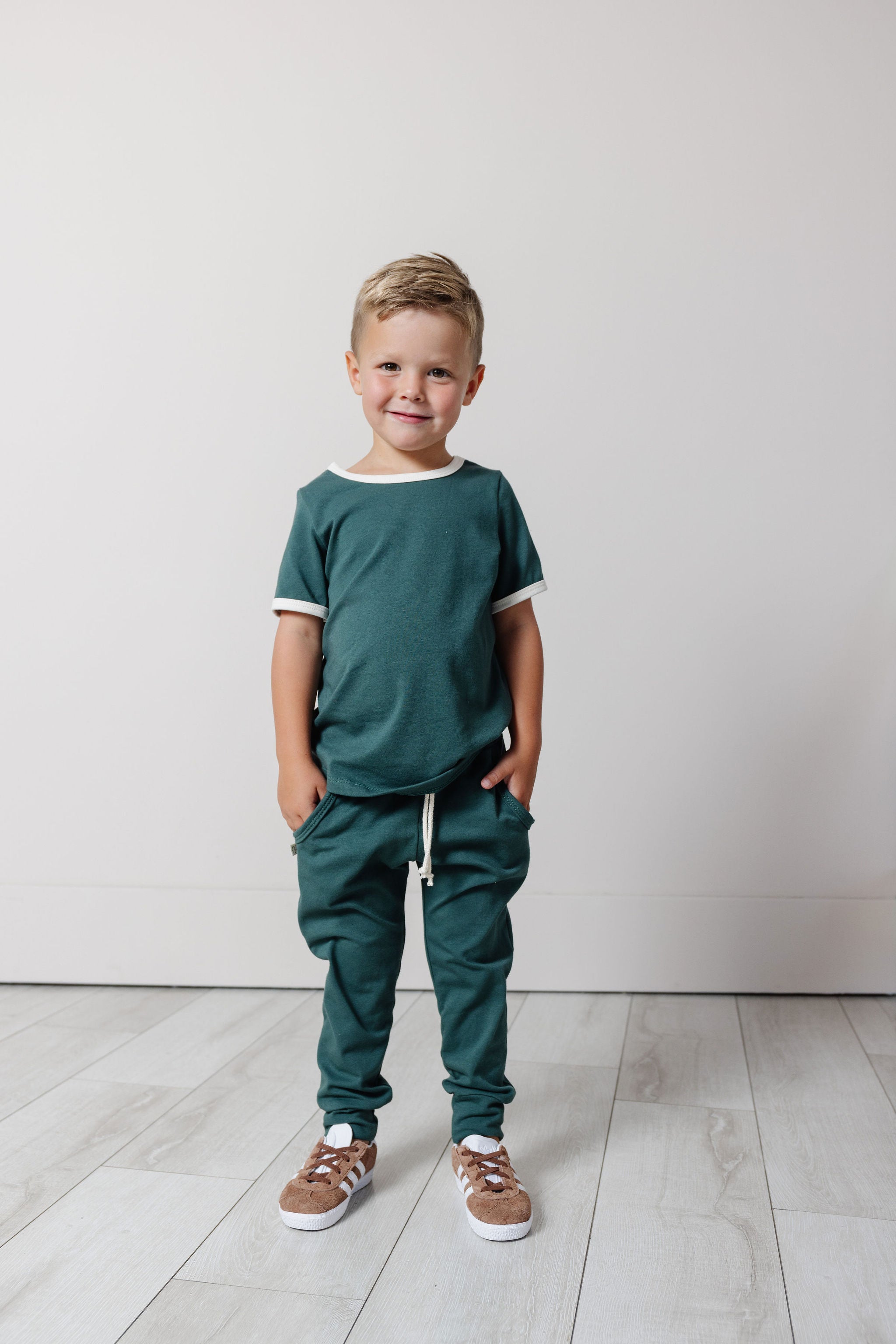 ringer tee - hunter green