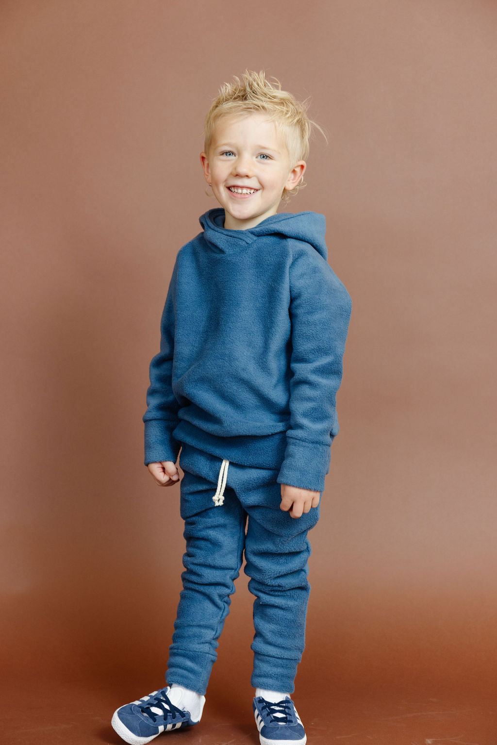 trademark raglan hoodie - lagoon - polar fleece