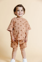 Load image into Gallery viewer, boxy tee - hey yall