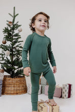 Load image into Gallery viewer, rib knit long sleeve tee PREORDER - cedar