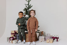 Load image into Gallery viewer, original jogger PREORDER - cedar