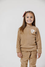 Load image into Gallery viewer, pullover crew - St Nick on khaki