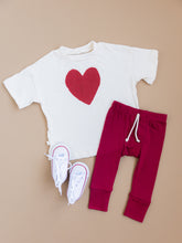 Load image into Gallery viewer, boxy tee - oversized heart on natural