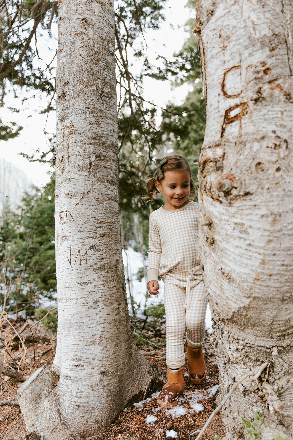 rib knit long sleeve tee - tan gingham