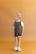 Load image into Gallery viewer, rib knit shorts - dark fatigue heather gray and natural