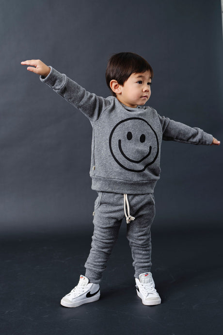 trademark raglan hoodie - smile heather gray