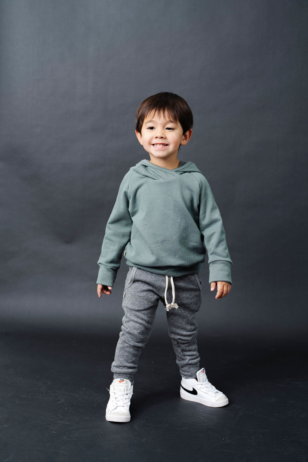 trademark raglan hoodie - golf green