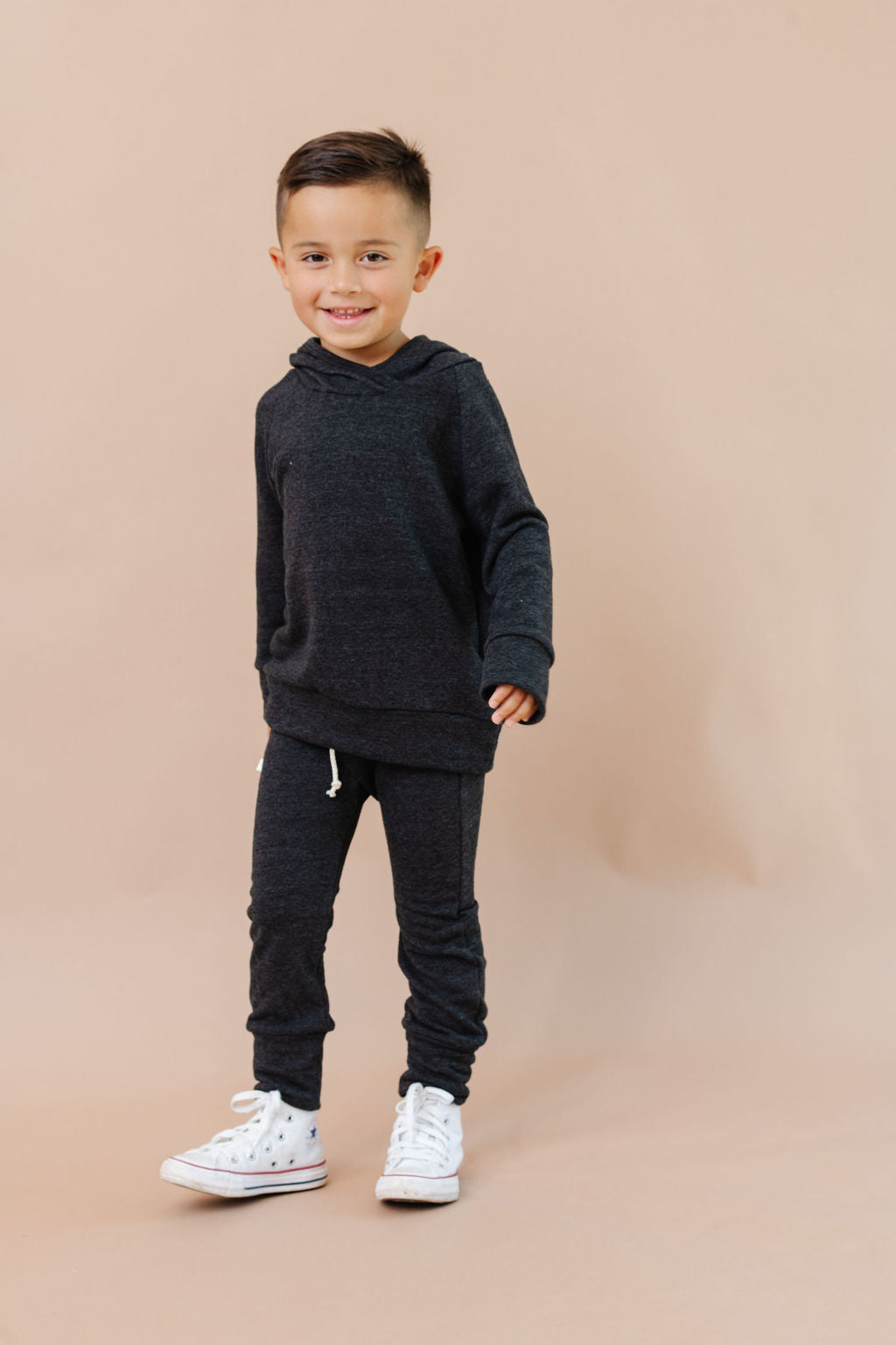 trademark raglan hoodie CO - heather black