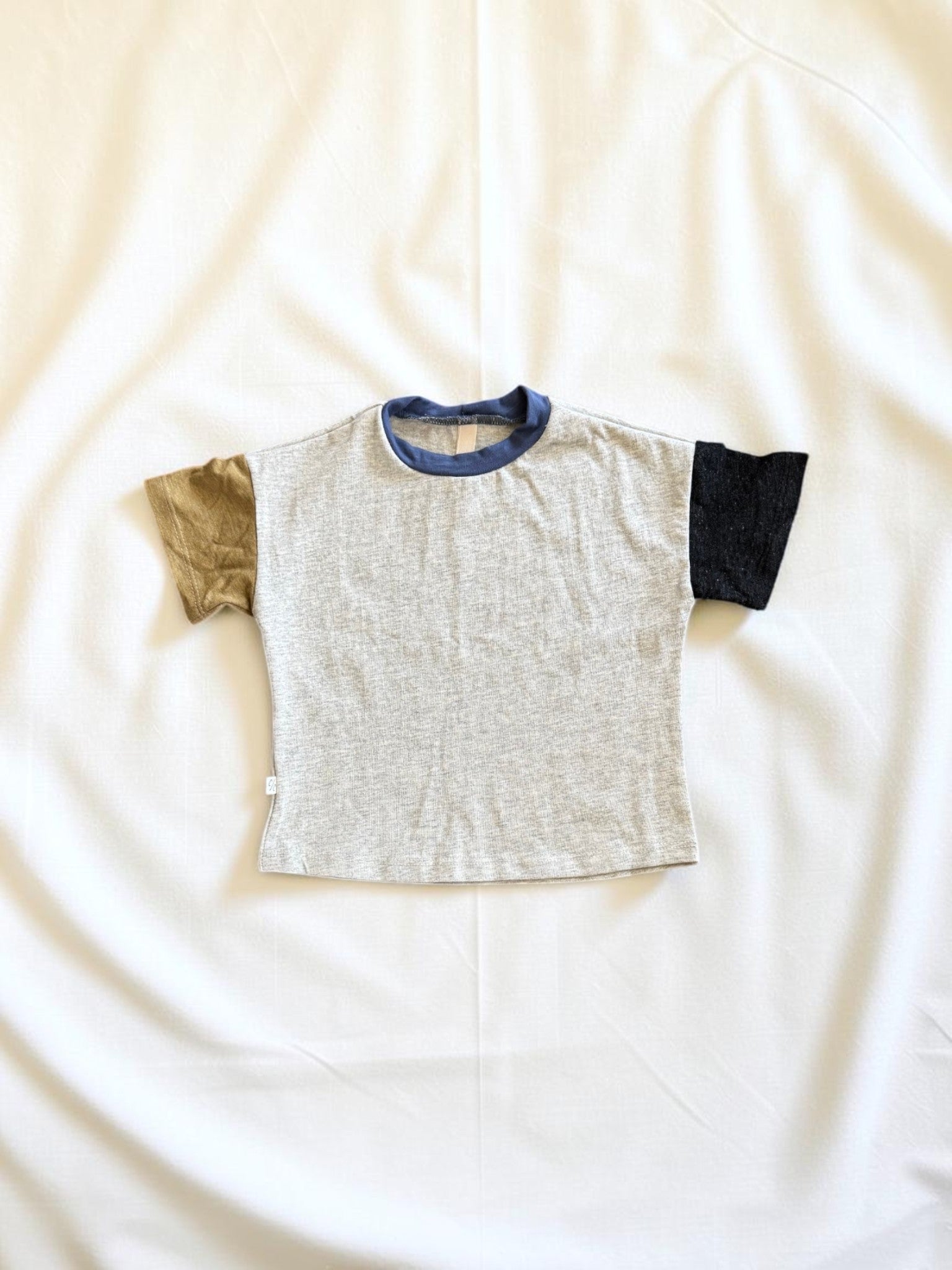 colorblock boxy tee - pebble