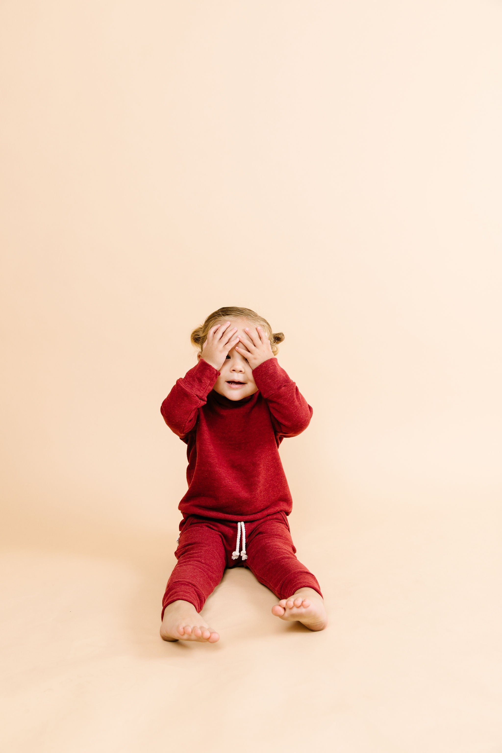 trademark raglan hoodie - crimson