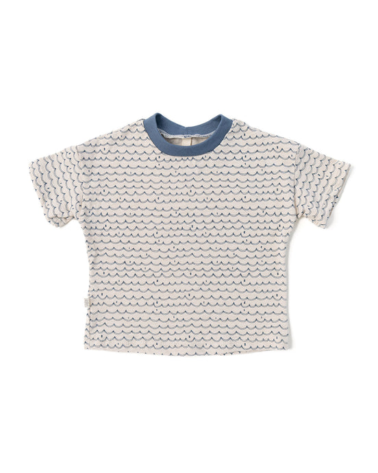 boxy tee - waves on white sand